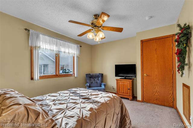 Builiding view nineteen for 215 Edington, Canton, MI. 48187