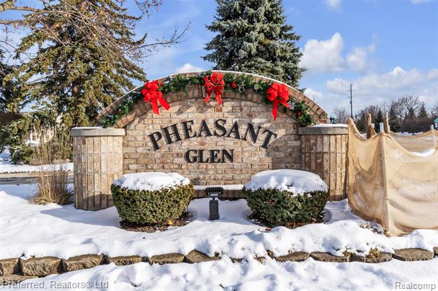 Builiding view thirty eight for 215 Edington, Canton, MI. 48187