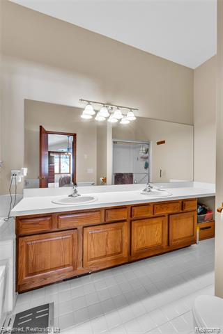 Builiding view twenty four for 215 Edington, Canton, MI. 48187