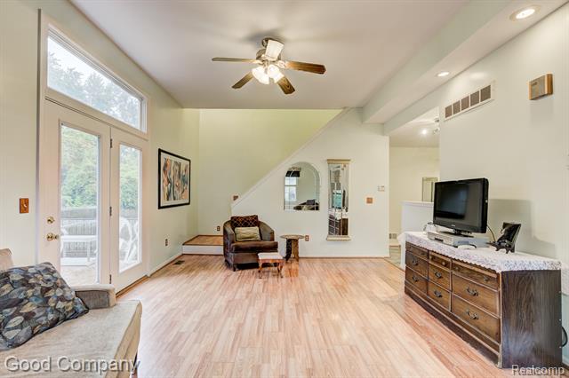 Builiding view five for 22723 Middlebelt, Farmington, MI. 48336