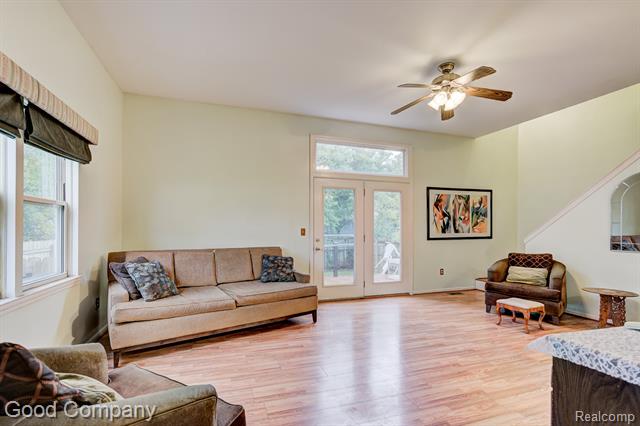 Builiding view four for 22723 Middlebelt, Farmington, MI. 48336