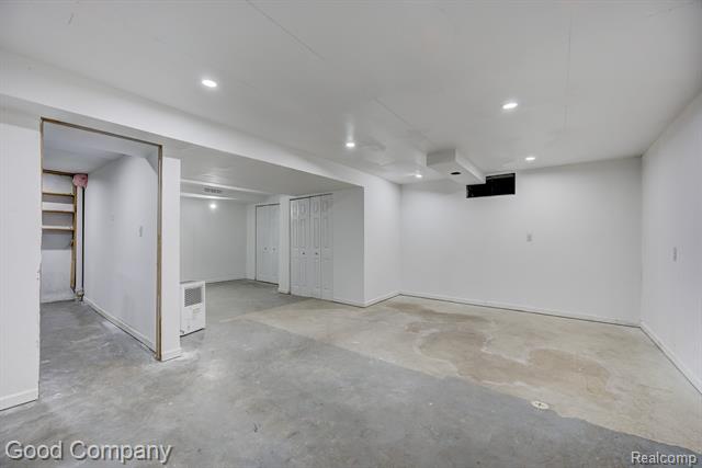 Builiding view twenty seven for 22723 Middlebelt, Farmington, MI. 48336