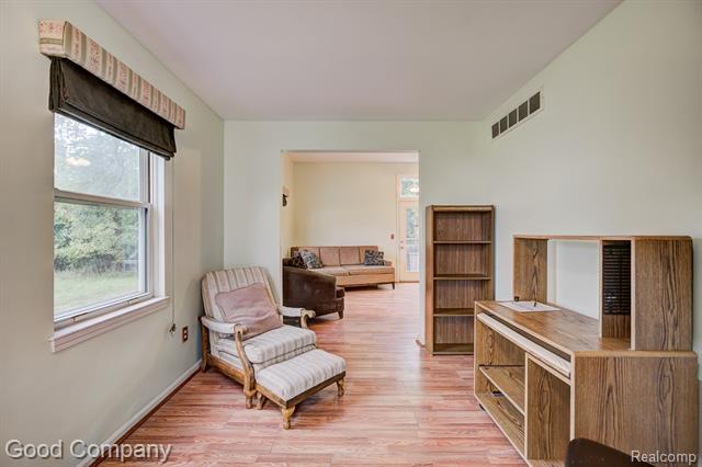 Builiding view two for 22723 Middlebelt, Farmington, MI. 48336