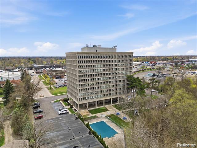 Builiding view eighteen for 22700 Garrison, Dearborn, MI. 48124