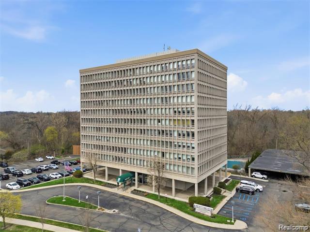 Builiding view nineteen for 22700 Garrison, Dearborn, MI. 48124