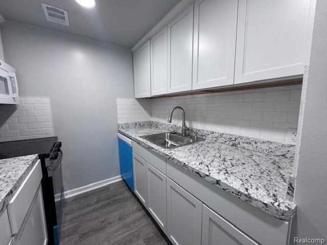Builiding view seven for 22700 Garrison, Dearborn, MI. 48124