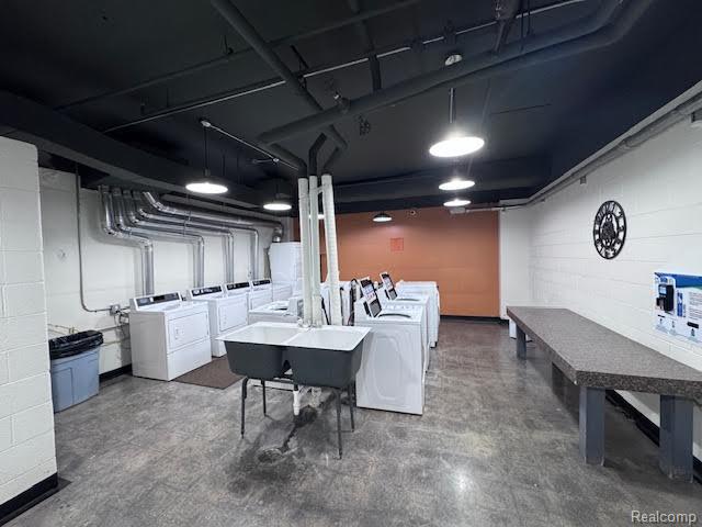 Builiding view sixteen for 22700 Garrison, Dearborn, MI. 48124