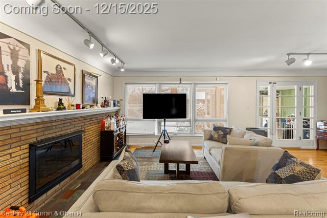 Builiding view four for 25703 Loch Lomond, Dearborn Heights, MI. 48125