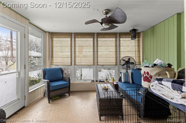 Builiding view thirty four for 25703 Loch Lomond, Dearborn Heights, MI. 48125