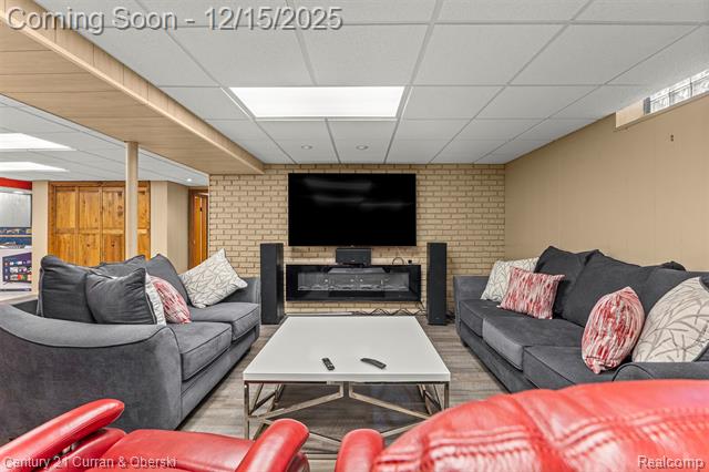 Builiding view twenty four for 25703 Loch Lomond, Dearborn Heights, MI. 48125