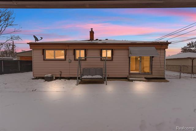 Builiding view eight for 32658 Kathryn, Garden City, MI. 48135