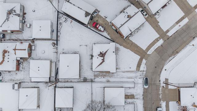 Builiding view five for 32658 Kathryn, Garden City, MI. 48135