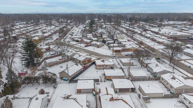 Builiding view forty two for 32658 Kathryn, Garden City, MI. 48135