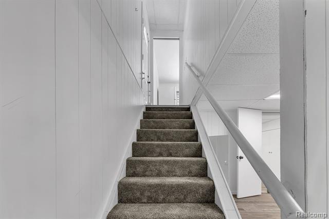 Builiding view forty for 32658 Kathryn, Garden City, MI. 48135