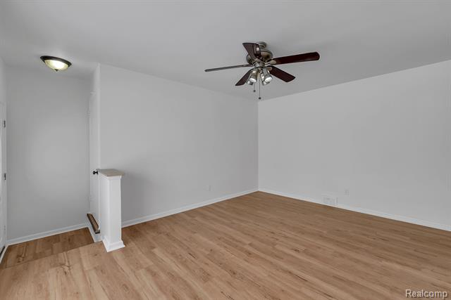 Builiding view nineteen for 32658 Kathryn, Garden City, MI. 48135