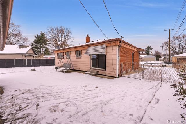 Builiding view seven for 32658 Kathryn, Garden City, MI. 48135