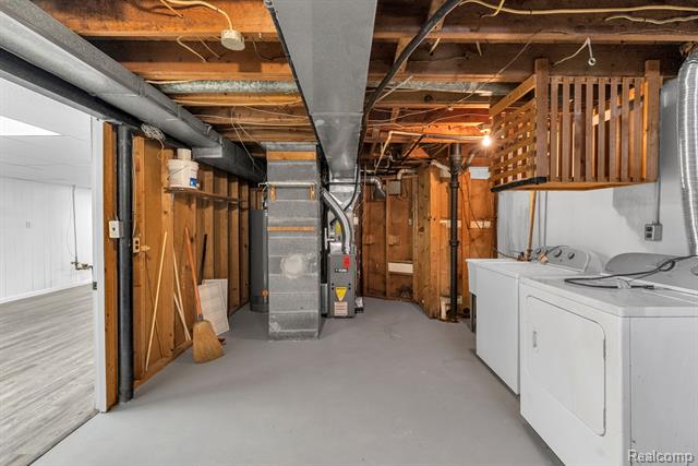 Builiding view thirty five for 32658 Kathryn, Garden City, MI. 48135