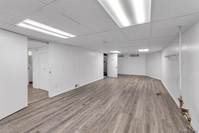 Builiding view thirty four for 32658 Kathryn, Garden City, MI. 48135