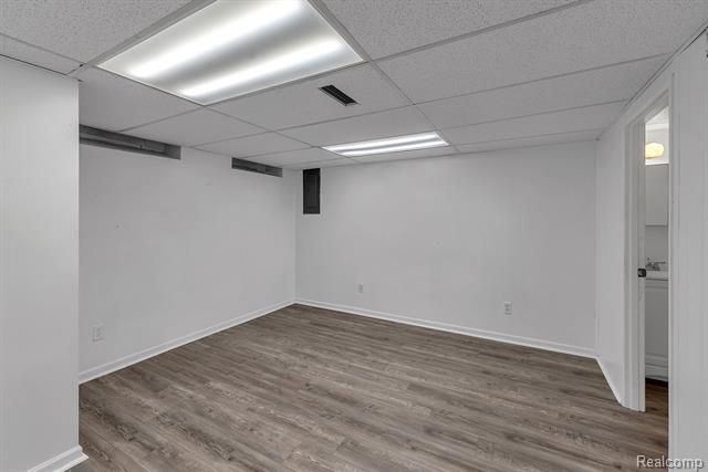 Builiding view thirty seven for 32658 Kathryn, Garden City, MI. 48135