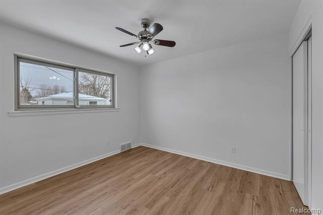 Builiding view twenty nine for 32658 Kathryn, Garden City, MI. 48135