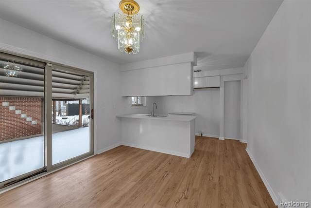 Builiding view twenty one for 32658 Kathryn, Garden City, MI. 48135