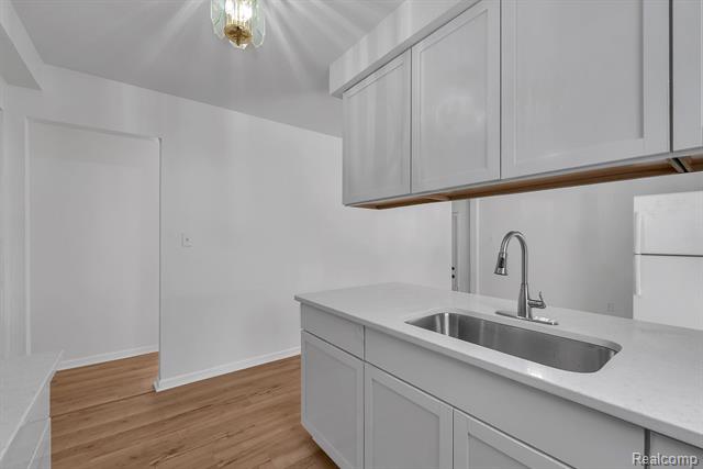 Builiding view twenty three for 32658 Kathryn, Garden City, MI. 48135