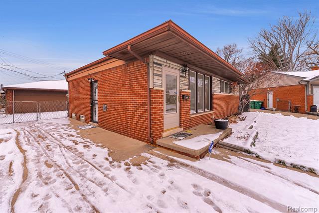 Builiding view two for 32658 Kathryn, Garden City, MI. 48135