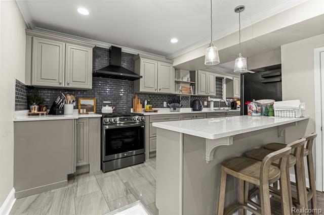 Builiding view eighteen for 23470 Fordson, Dearborn, MI. 48124