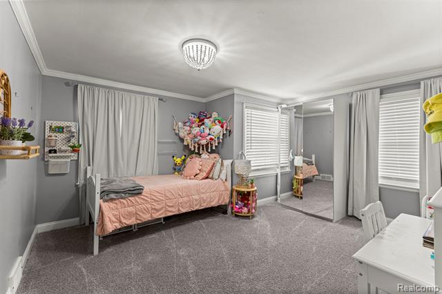 Builiding view thirty three for 23470 Fordson, Dearborn, MI. 48124