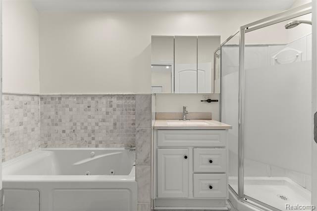 Builiding view twenty seven for 23470 Fordson, Dearborn, MI. 48124