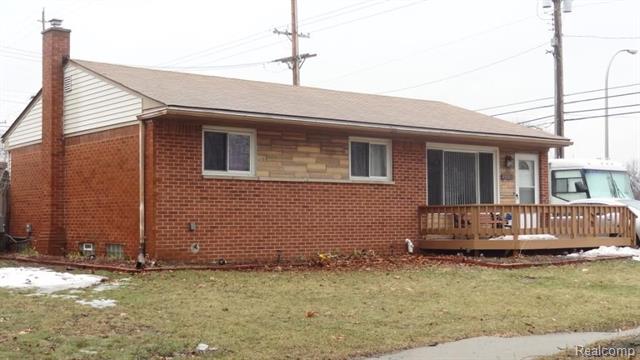 front view for 120 Darwin, Westland, Mi. 48186