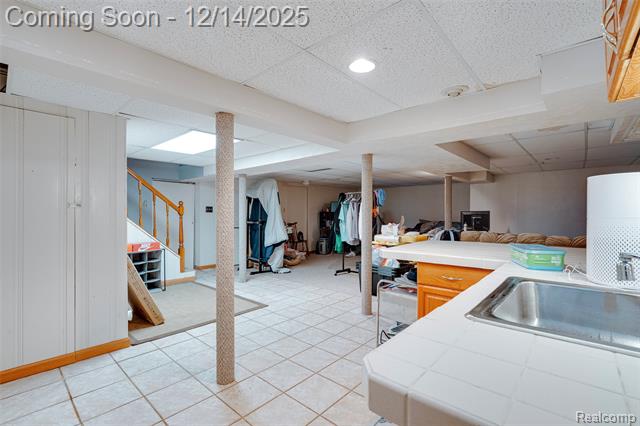 Builiding view forty one for 24910 Rockford, Dearborn, MI. 48124