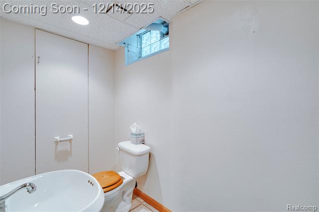 Builiding view forty two for 24910 Rockford, Dearborn, MI. 48124