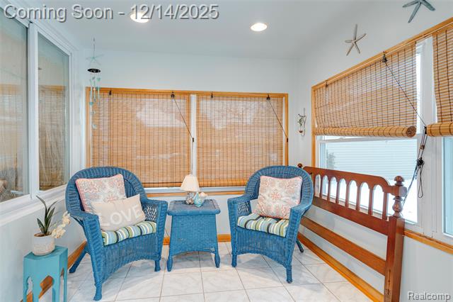 Builiding view forty for 24910 Rockford, Dearborn, MI. 48124