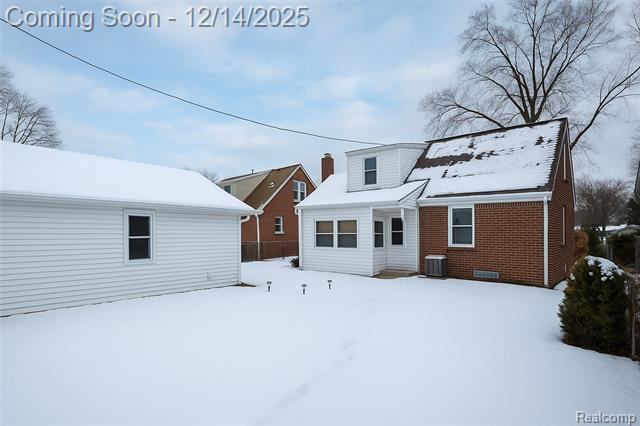 Builiding view four for 24910 Rockford, Dearborn, MI. 48124