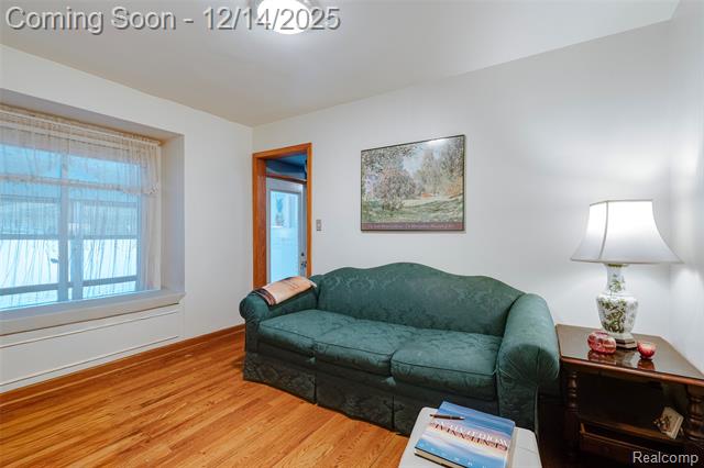 Builiding view nineteen for 24910 Rockford, Dearborn, MI. 48124