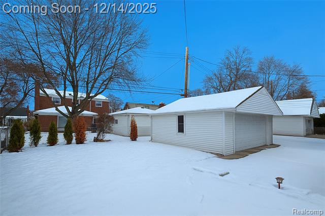 Builiding view seven for 24910 Rockford, Dearborn, MI. 48124