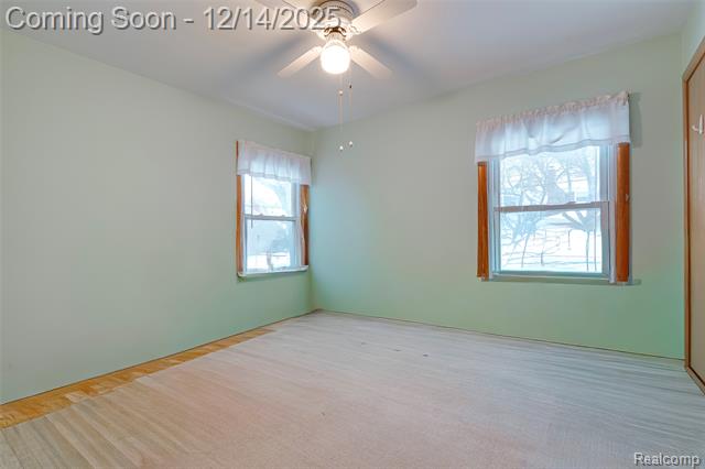 Builiding view seventeen for 24910 Rockford, Dearborn, MI. 48124