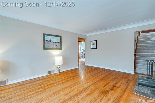 Builiding view ten for 24910 Rockford, Dearborn, MI. 48124