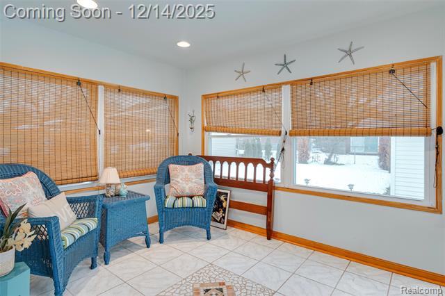 Builiding view thirty nine for 24910 Rockford, Dearborn, MI. 48124