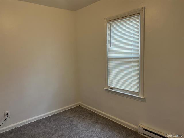 Builiding view eight for 23217 Helen, Southfield, MI. 48033