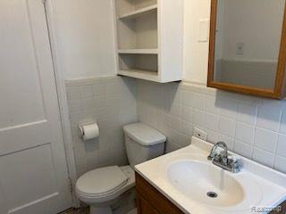 Builiding view two for 23217 Helen, Southfield, MI. 48033