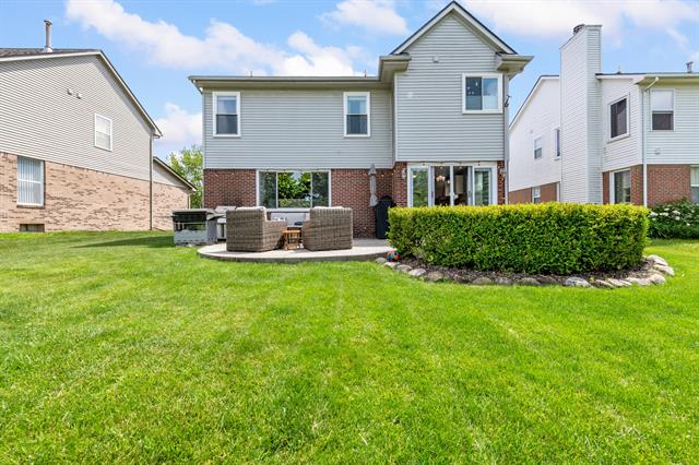 Builiding view thirty nine for 39020 Florence, Westland, MI. 48185