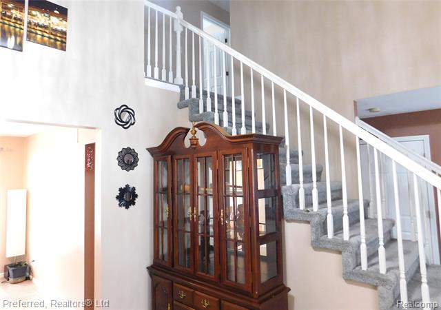 Builiding view eight for 45863 Baywood, Canton, MI. 48187