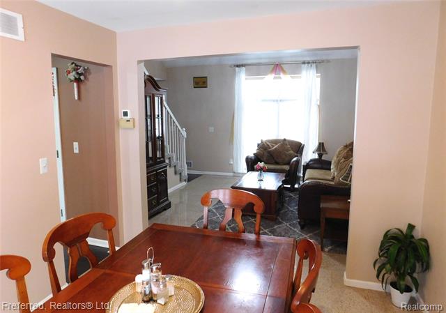 Builiding view nine for 45863 Baywood, Canton, MI. 48187