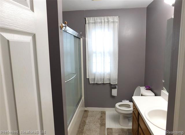 Builiding view seventeen for 45863 Baywood, Canton, MI. 48187