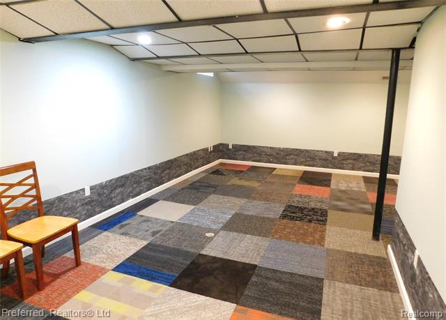 Builiding view twenty three for 45863 Baywood, Canton, MI. 48187