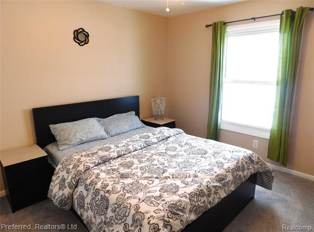 Builiding view twenty for 45863 Baywood, Canton, MI. 48187