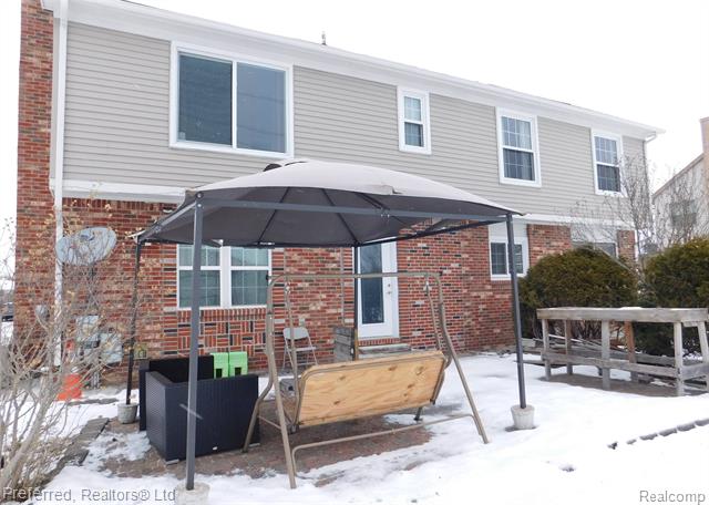 Builiding view two for 45863 Baywood, Canton, MI. 48187