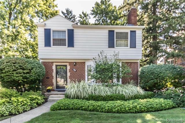front view for 301 S Claremont, Dearborn, Mi. 48124